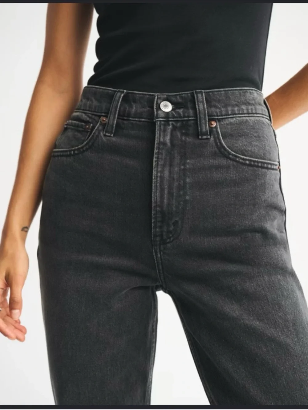 Abercrombie & Finch Ultra High-Rise Black Womens Jeans Classic Straight Fit Sz26 - Picture 1 of 4